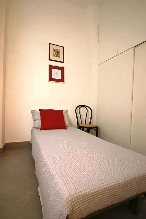 Guest house Cavour48 Affittacamere Florence Italy